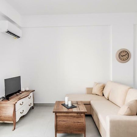 Lux 'N Comfort Apartments Tinos Ngoại thất bức ảnh