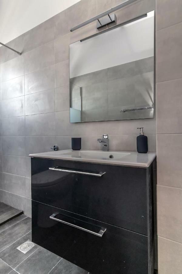 Lux 'N Comfort Apartments Tinos Ngoại thất bức ảnh