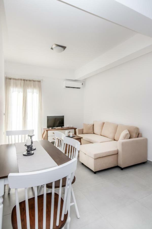 Lux 'N Comfort Apartments Tinos Ngoại thất bức ảnh