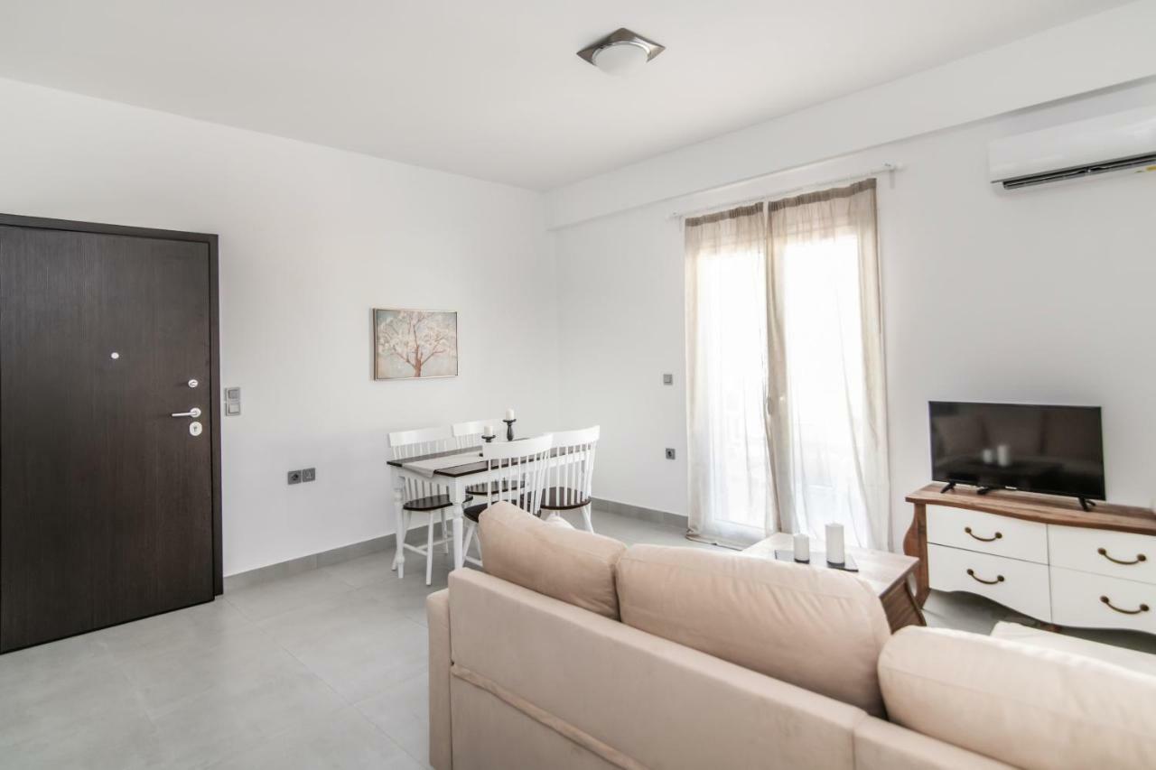 Lux 'N Comfort Apartments Tinos Ngoại thất bức ảnh
