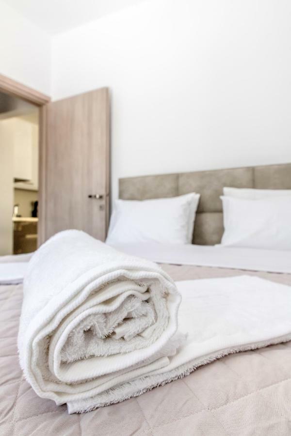 Lux 'N Comfort Apartments Tinos Ngoại thất bức ảnh