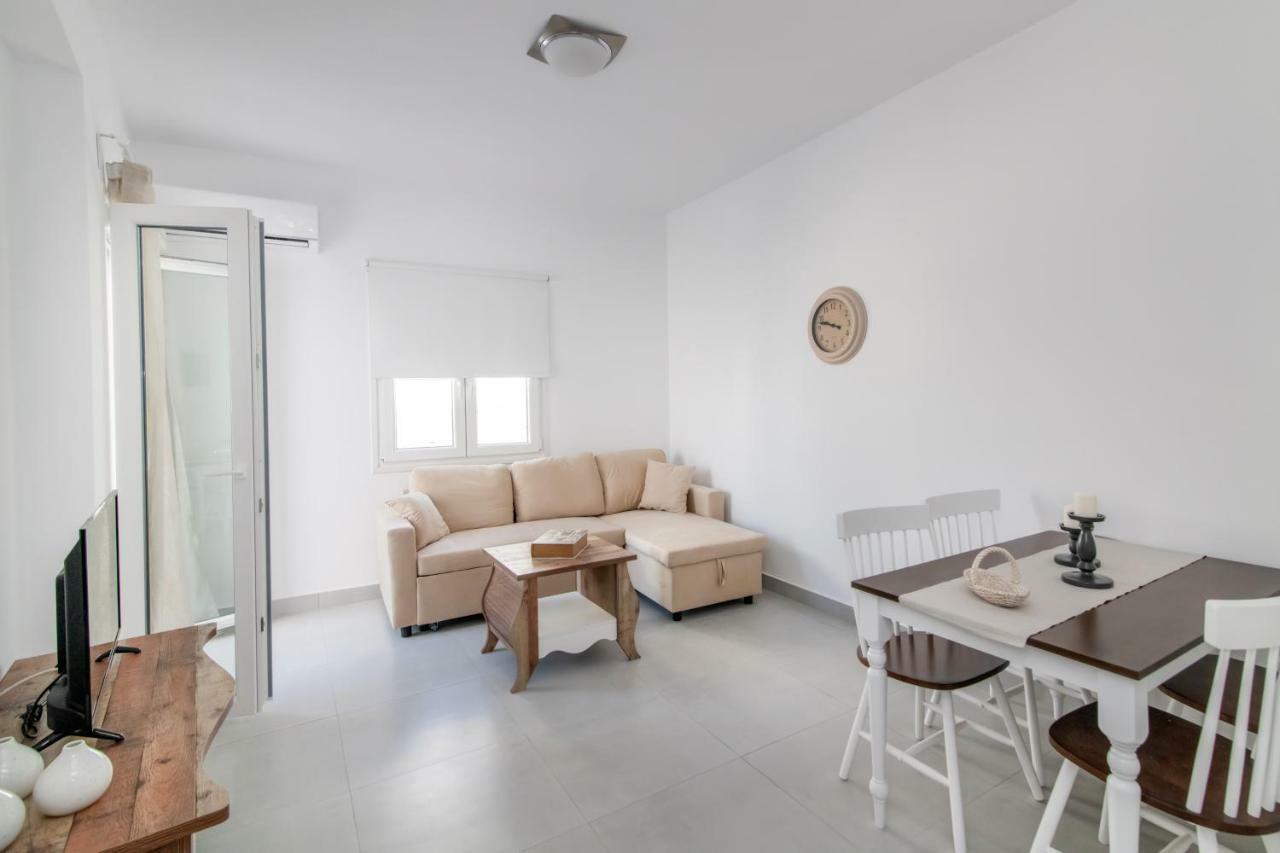 Lux 'N Comfort Apartments Tinos Ngoại thất bức ảnh